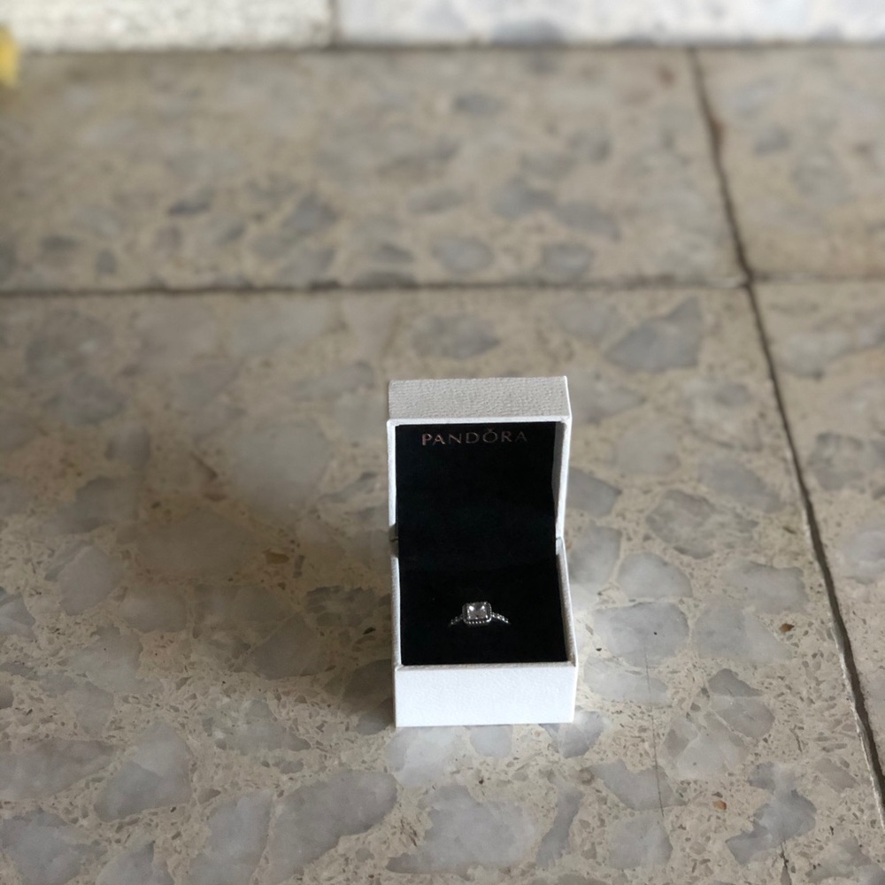 Square Sparkle Halo Ring Pandora